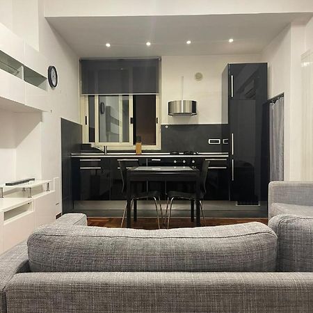 Appartement The Olivetti Apt à Caserte Extérieur photo